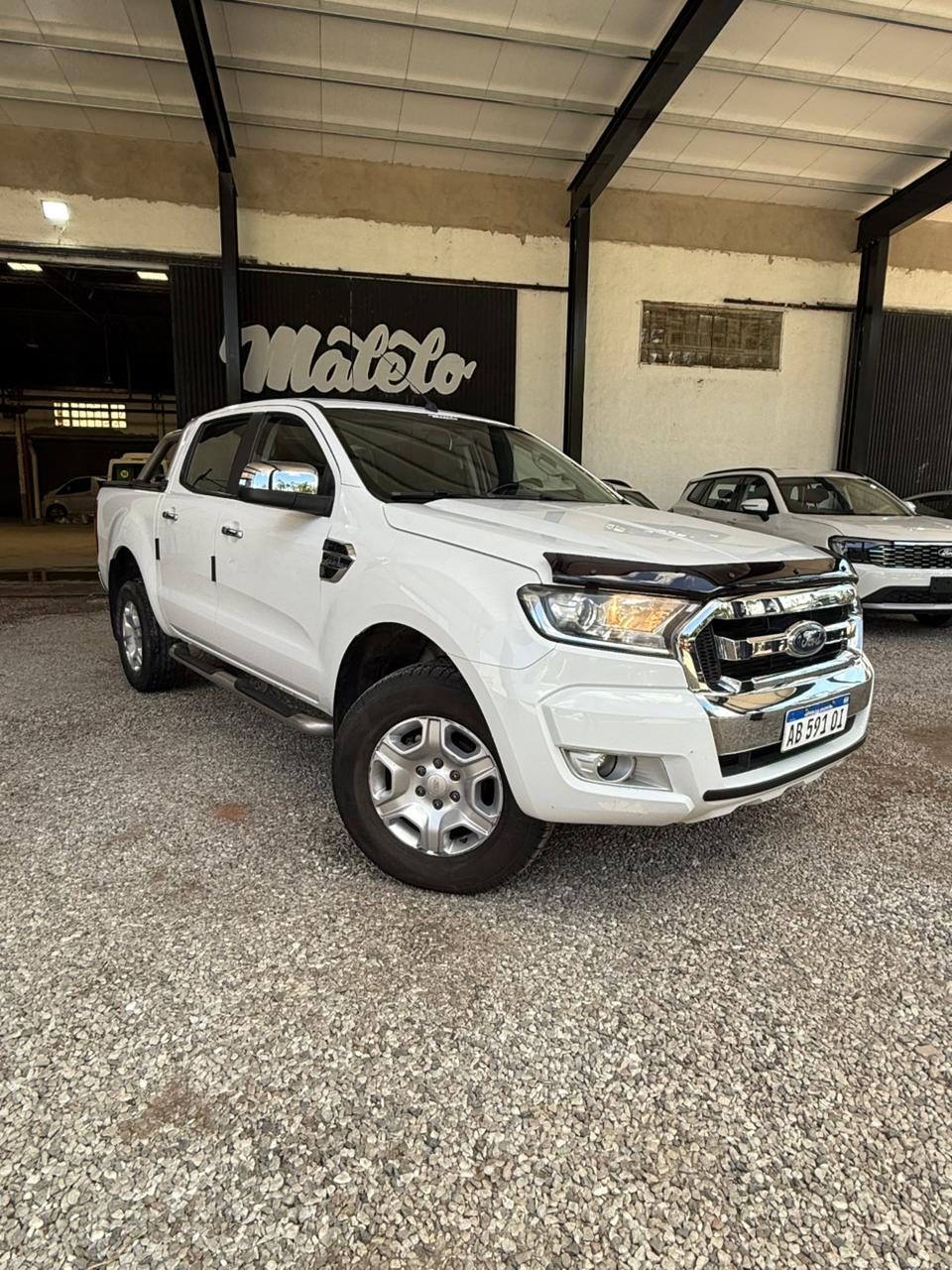 FORD - RANGER  - XLT 4X2 MANUAL  - 2017